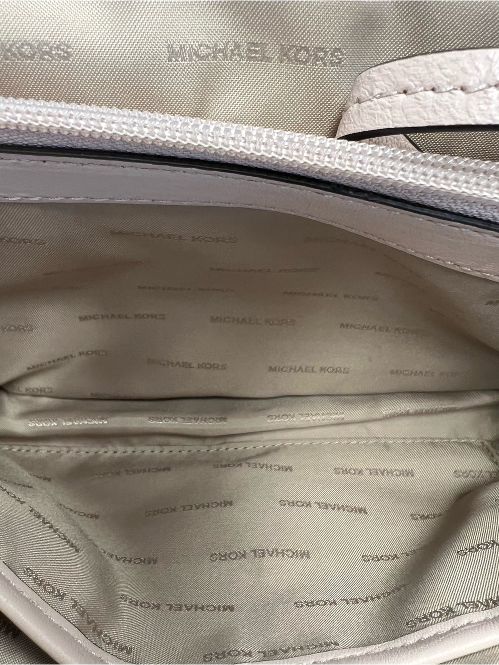 Michael Kors Quilted Sloan  Crossbody Bag in Pale Pink with Gold Hardware - Picture 7 of 13